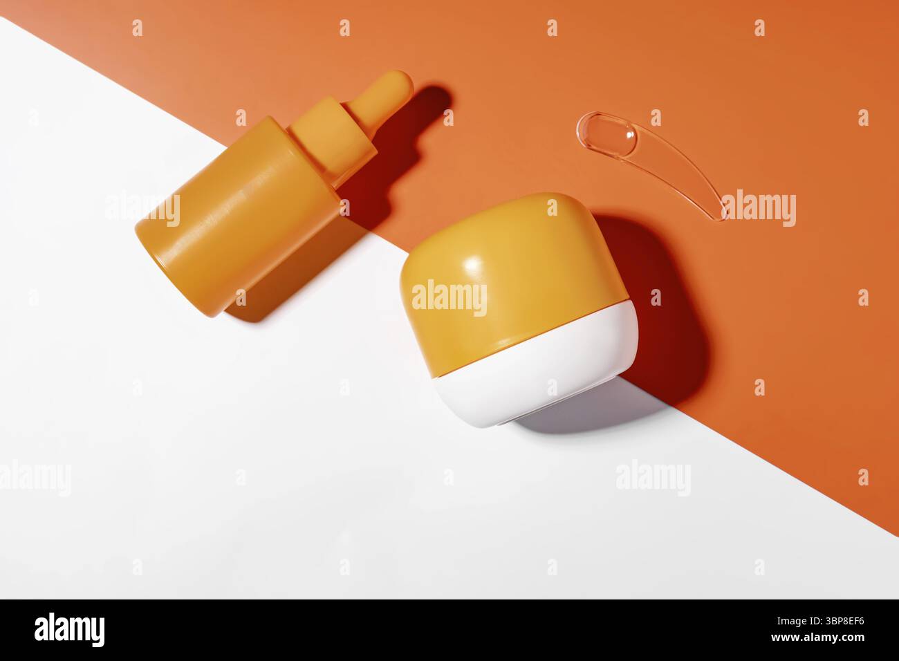Gesichtsserum und Creme mit Vitamin C auf hellem Hintergrund. Verpackung der Hautpflegeprodukte. Modellkosmetik-Set Stockfoto