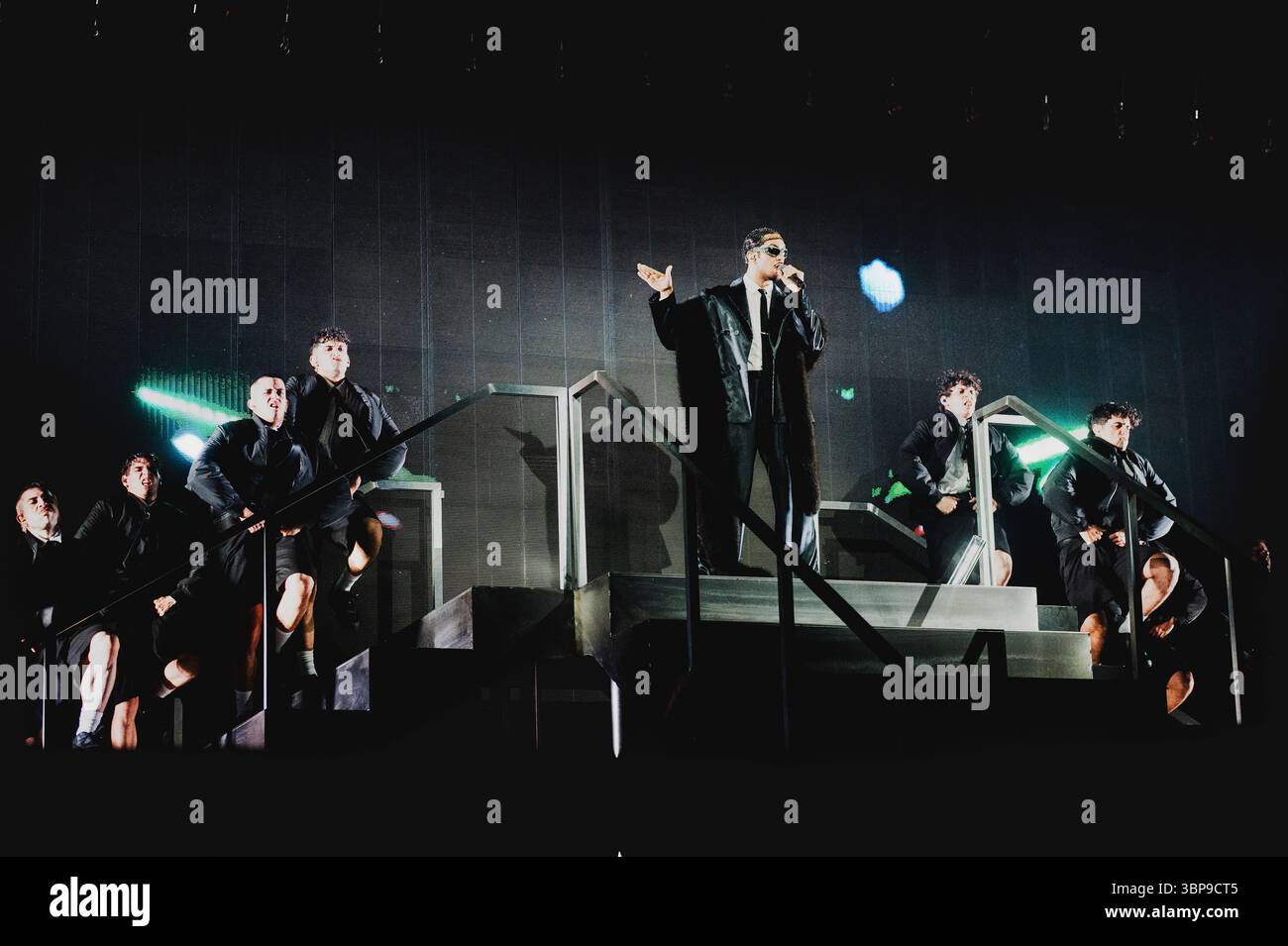 Mahmood Live in der Bologna Unipol Arena während der N.L.D.A. Tour 2025 Stockfoto