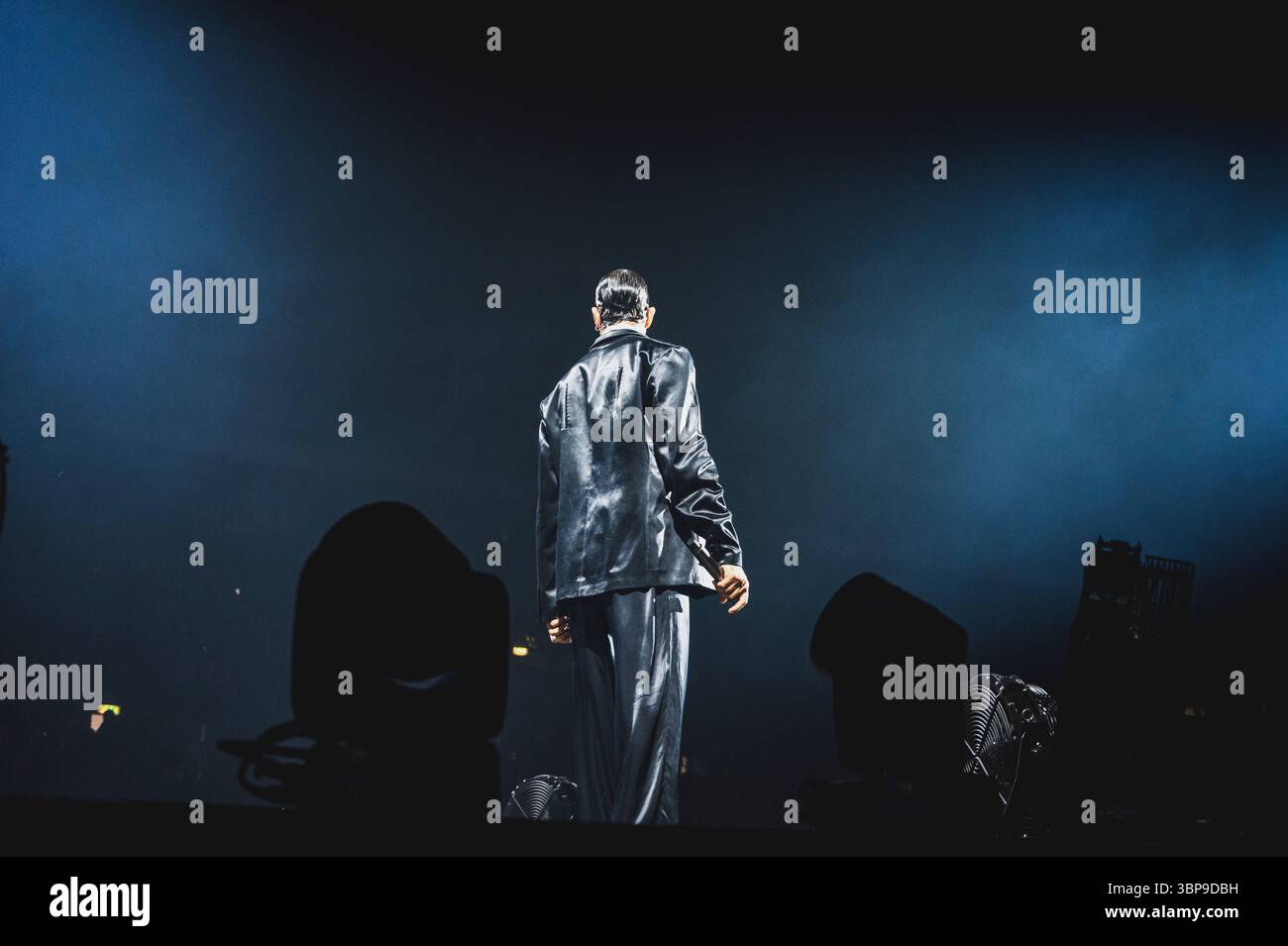 Mahmood Live in der Bologna Unipol Arena während der N.L.D.A. Tour 2025 Stockfoto