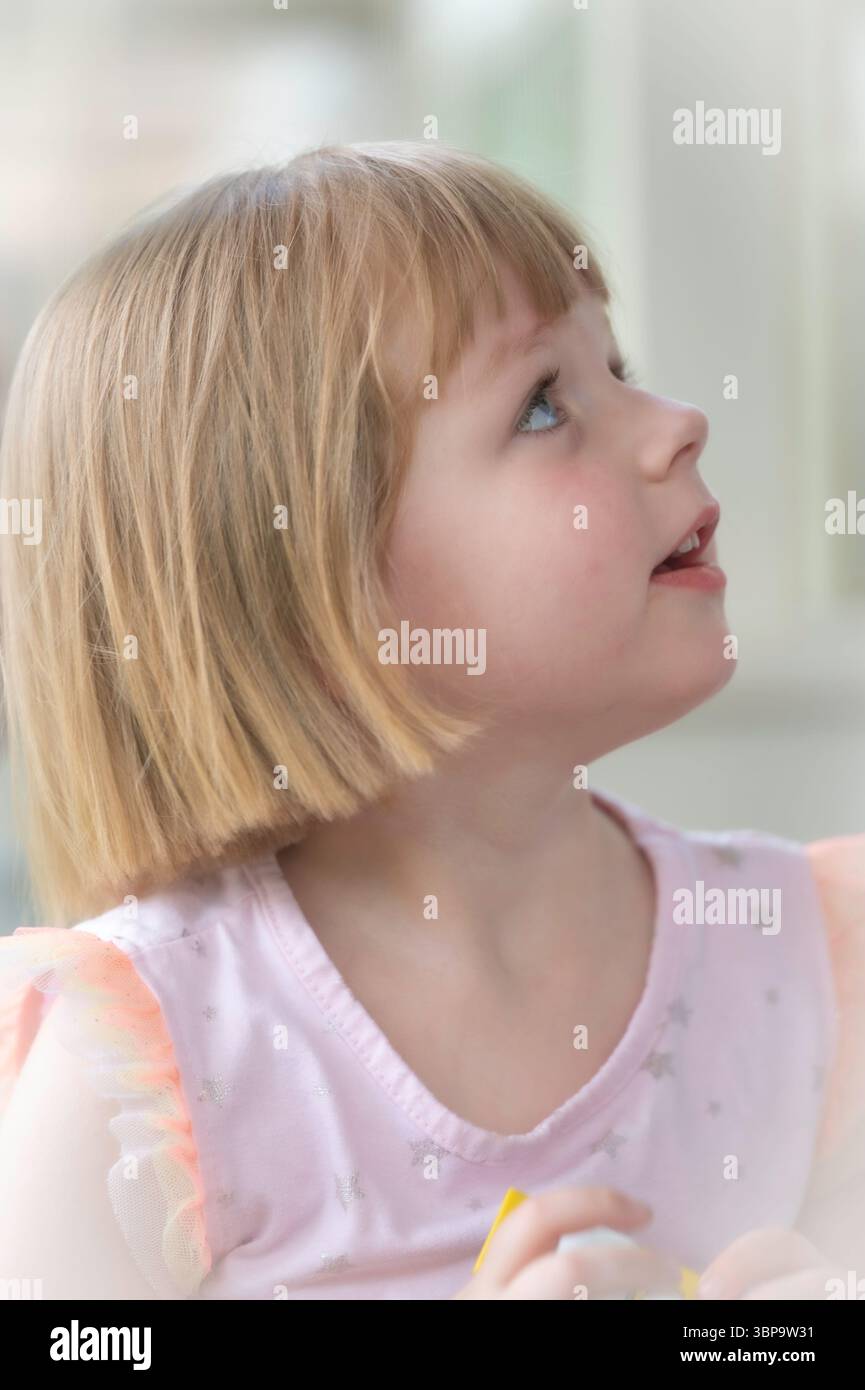 Glücklicher Vater und Tochter Stockfoto