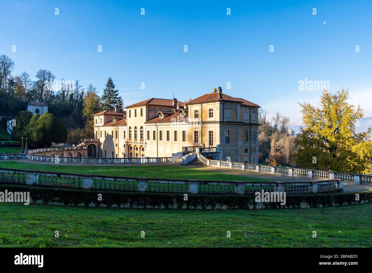 Italienische Landschaft mit einer historischen Villa außerhalb von Turin Stockfoto