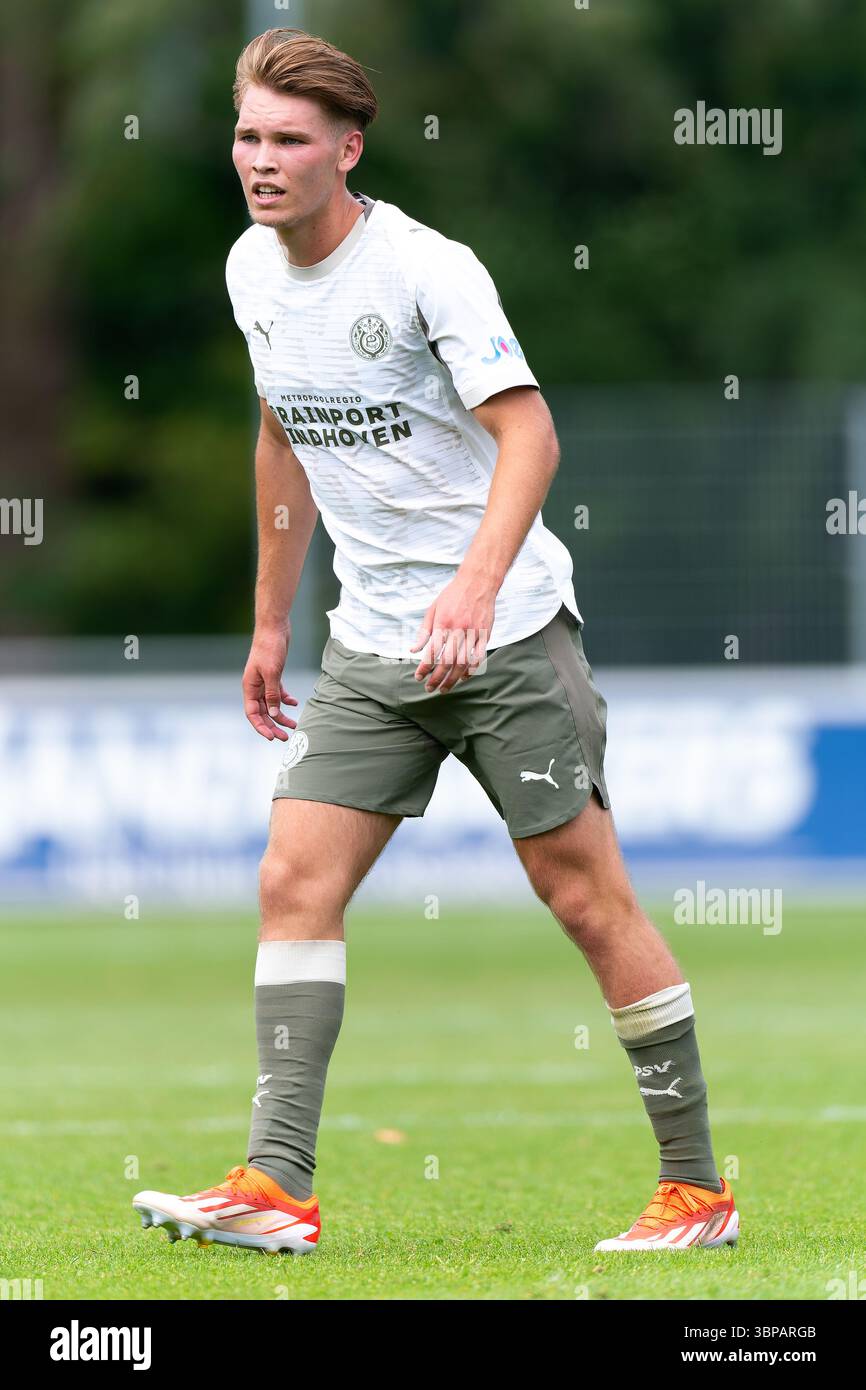 Eindhoven, Niederlande. Juli 2025. EINDHOVEN, NIEDERLANDE - 5. JULI: Joey van den Berg von PSV während des Freundschaftsspiels zwischen PSV Eindhoven und Royale Union SG am PSV Campus de Herdgang am 5. Juli 2025 in Eindhoven, Niederlande. (Foto von Joris Verwijst/Orange Pictures) Credit: Orange Pics BV/Alamy Live News Stockfoto