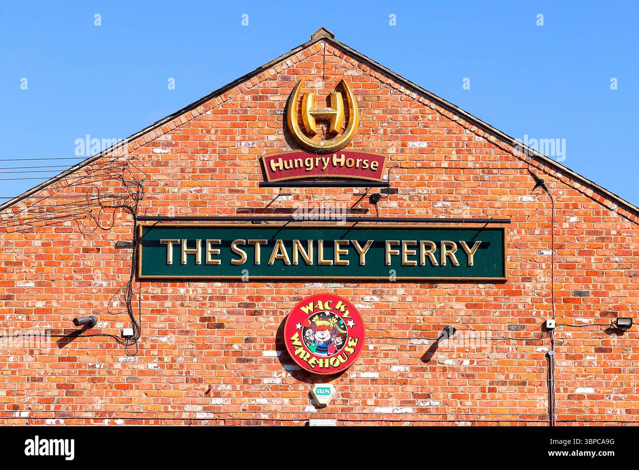 The Stanley Ferry ist ein Hungry Horse Pub & Wacky Warehouse in der Nähe von Wakefield, West Yorkshire, Großbritannien Stockfoto