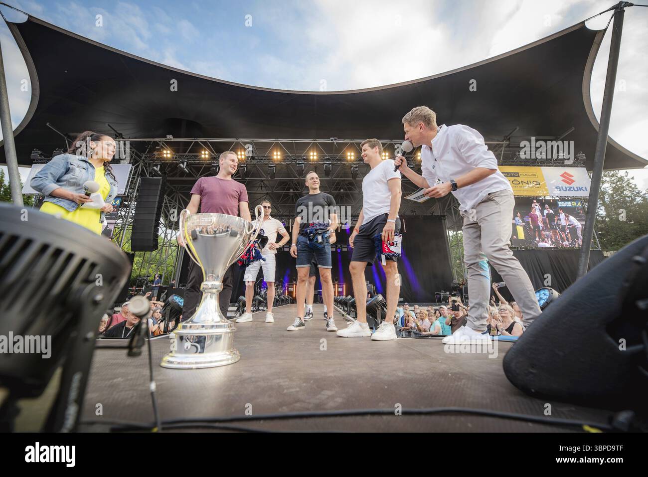 Spieler der Eisbaeren Berlin beim Berliner Rundfunk 91,4 Open Air in der Berliner Parkbühne Wuhlheide am 05.07.2025 Stockfoto