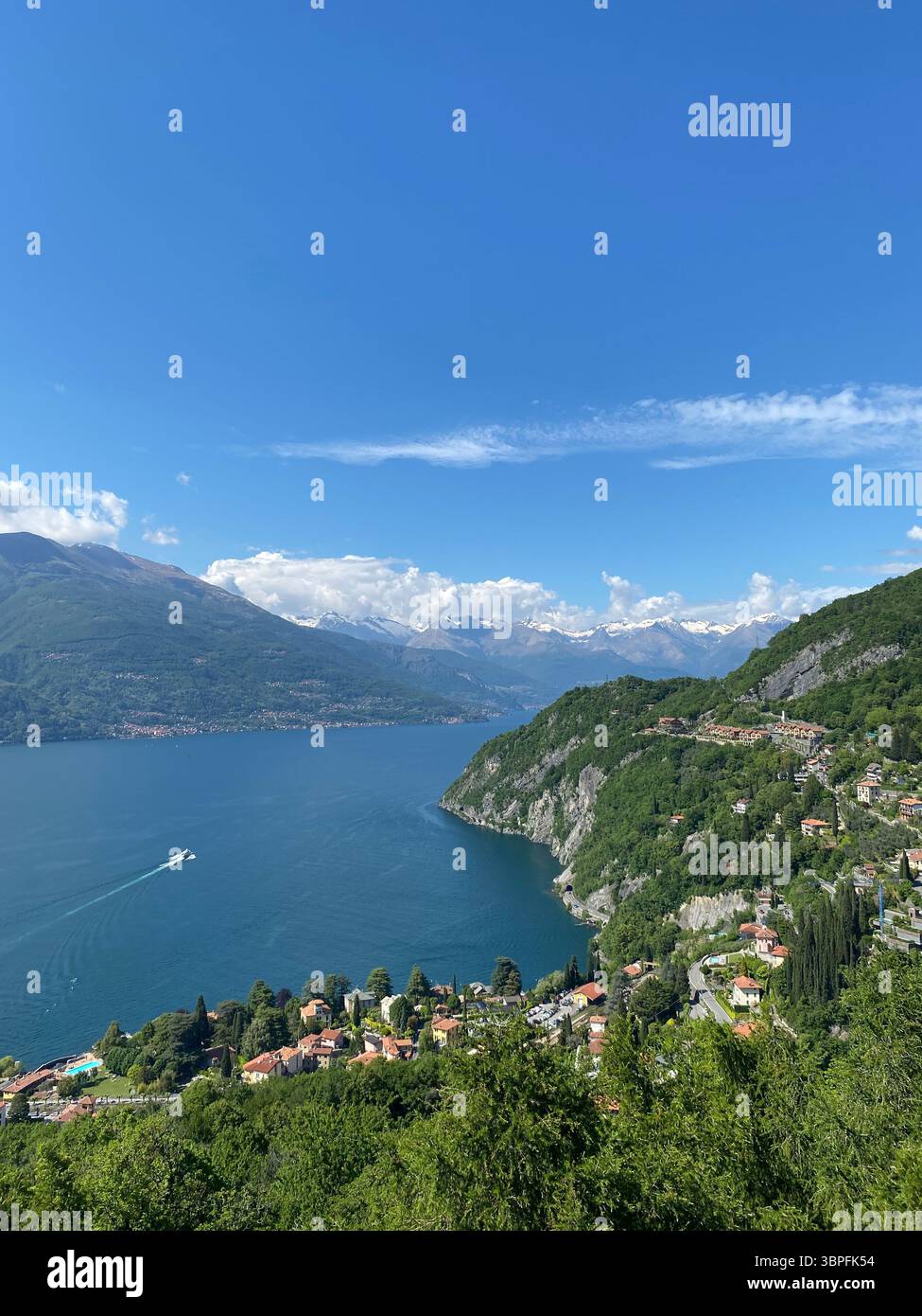 Varenna, Comer See, Italien Top fantastische Aussicht - Smartphone-aufgenommenes Stockfoto