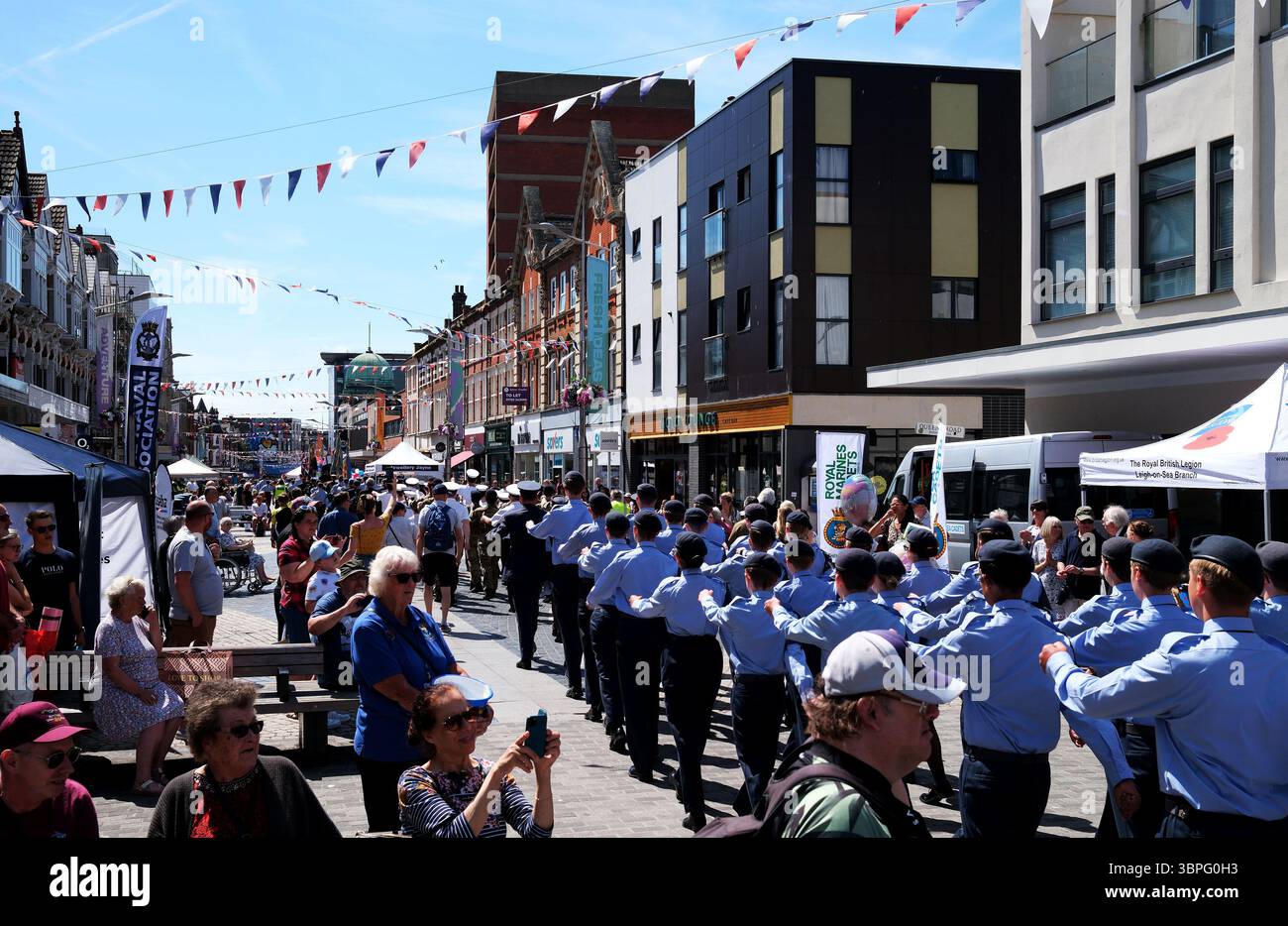 Tag der bewaffneten Kräfte in der Southend High Street Stockfoto