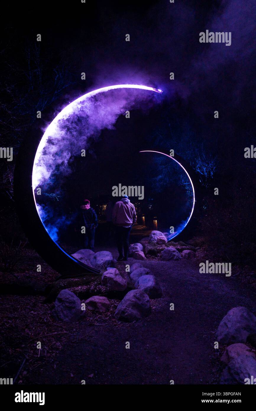 Seattle, USA. Januar 2025. Der atemberaubende Astra Lumina Walk in den Chinesischen Gärten im Westen von Seattle. Stockfoto