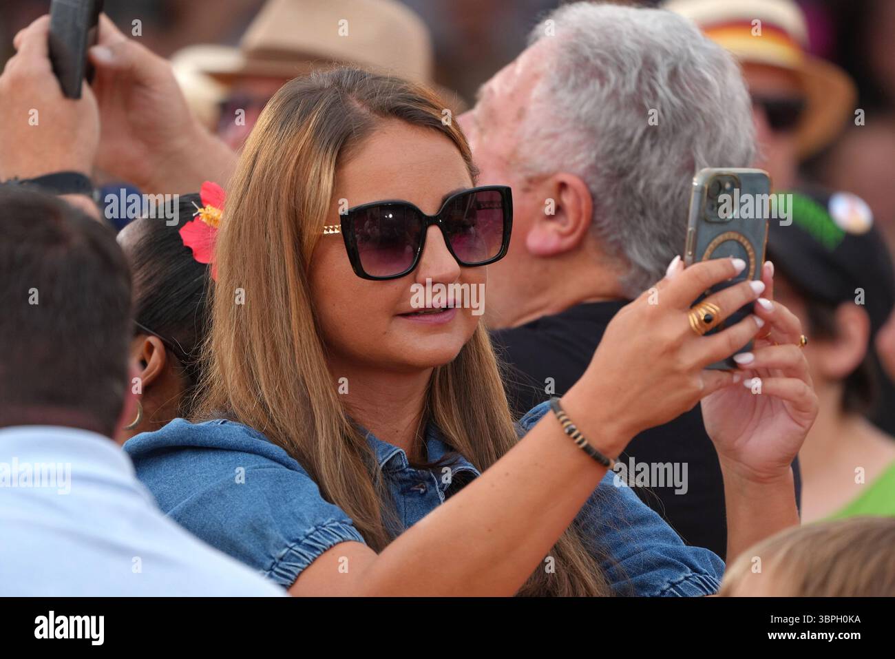 Eva Luginger bei der ARD Show 'immer wieder sonntags' am 6.07.2025 im Europapark in Rust Stockfoto Eva Luginger bei der ARD Show 'immer wieder sonntags' am 6.07.2025 im Europapark in Rust Stockfoto