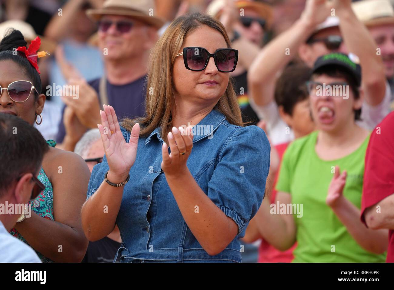 Eva Luginger bei der ARD Show 'immer wieder sonntags' am 6.07.2025 im Europapark in Rust Stockfoto Eva Luginger bei der ARD Show 'immer wieder sonntags' am 6.07.2025 im Europapark in Rust Stockfoto