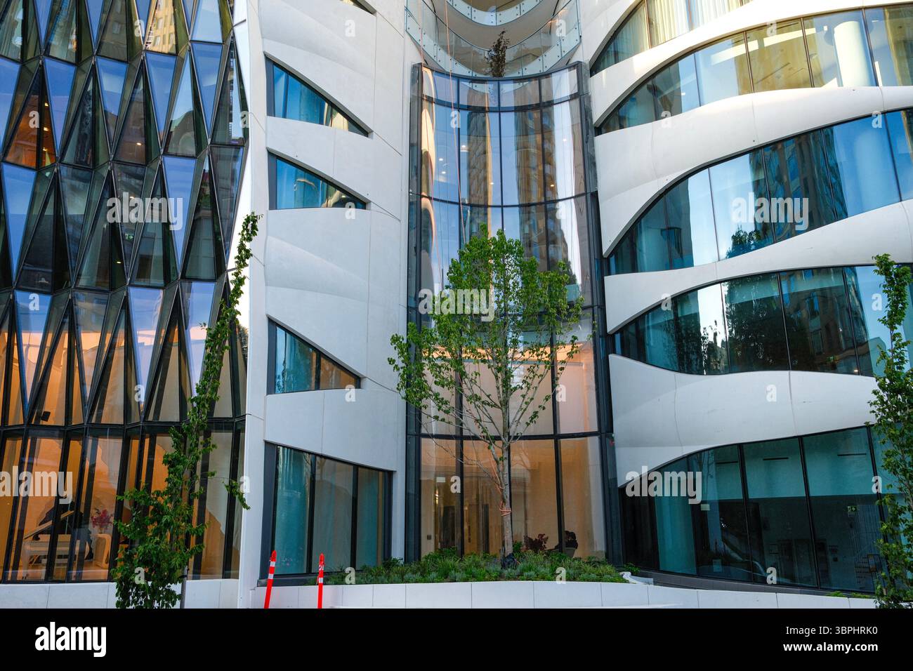 Die einzigartige Architektur & Eingang zum Butterfly Gebäude in Vancouvetr, BC. Stockfoto