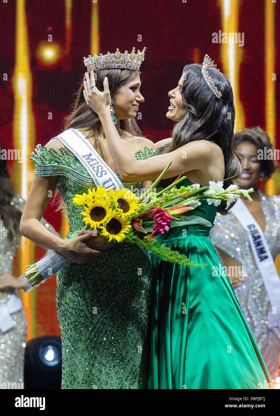 HIALEAH, FL-8. JULI: Die neue Miss Universe, Kuba. , . Marianela Ancheta während des Miss Universe Cuba Pageant, der am 8. Juli 2025 im Milander Park in Hialeah, Florida, stattfand. (Foto: Alberto E. Tamargo/SIPA USA) Credit: SIPA USA/Alamy Live News Stockfoto