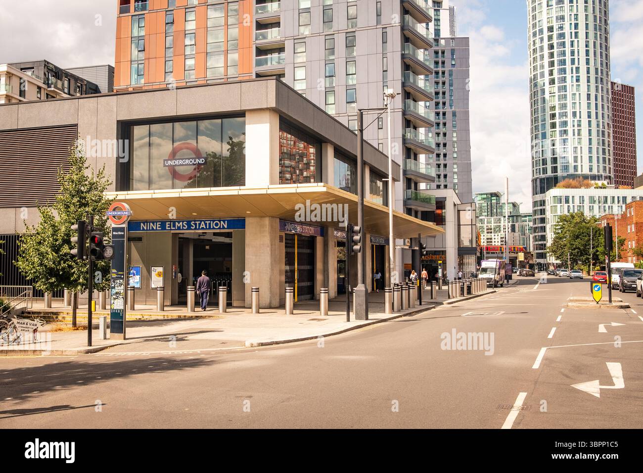 LONDON – 7. JULI 2025: Nine Elms Station in South West London, Teil der Northern Line Extension Stockfoto