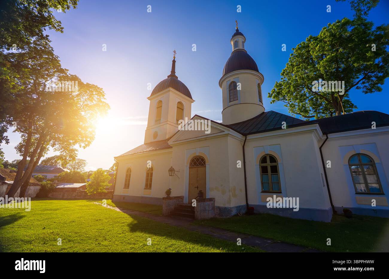 St. Nikolaus Orthodoxe Kirche in Kuressaare. Stockfoto