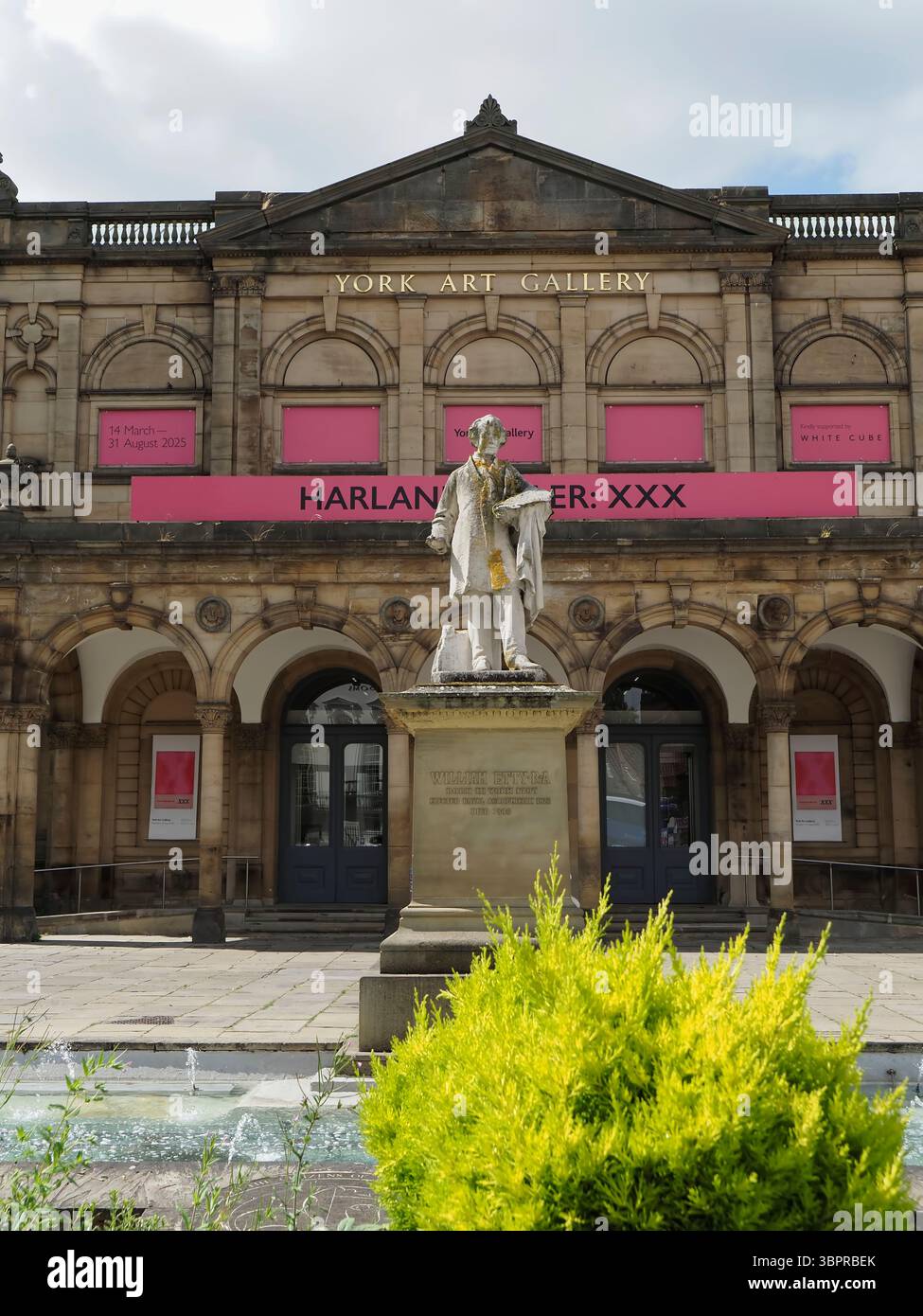 Statue von William Etty R.A. vor der York Art Gallery, York, North Yorkshire, England, UK Stockfoto