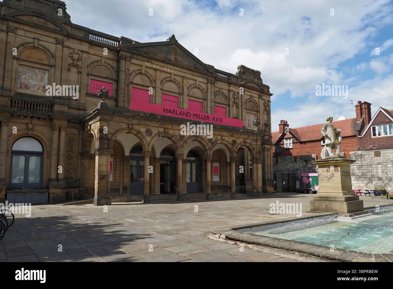 Statue von William Etty R.A. vor der York Art Gallery, York, North Yorkshire, England, UK Stockfoto