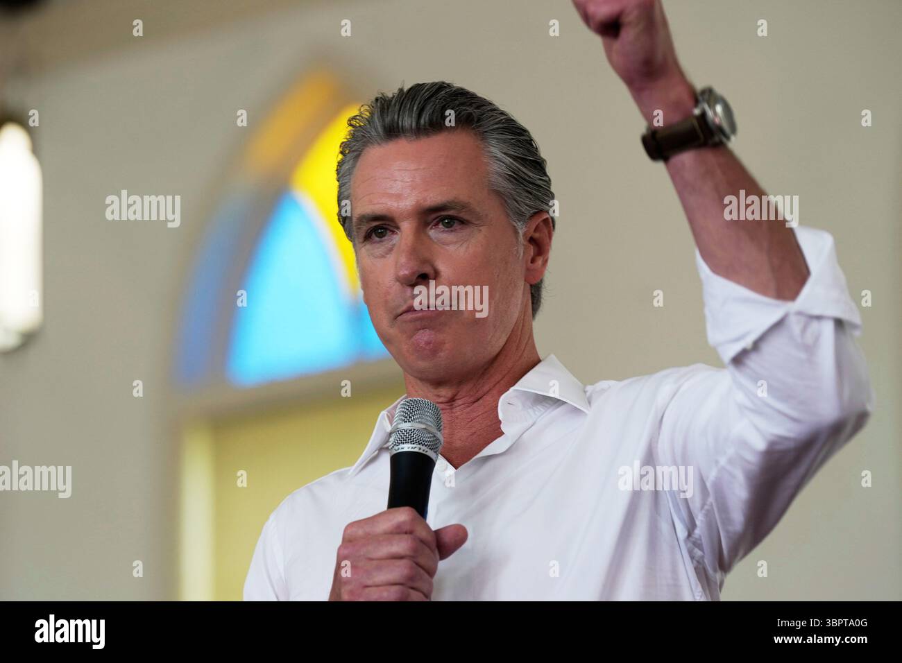 Gov. Gavin Newsom, D-Calif., gives remarks to a crowd at St. Paul First Baptist Church on Wednesday, July 9, 2025, in Laurens, S.C. (AP Photo/Meg Kinnard) Stockfoto