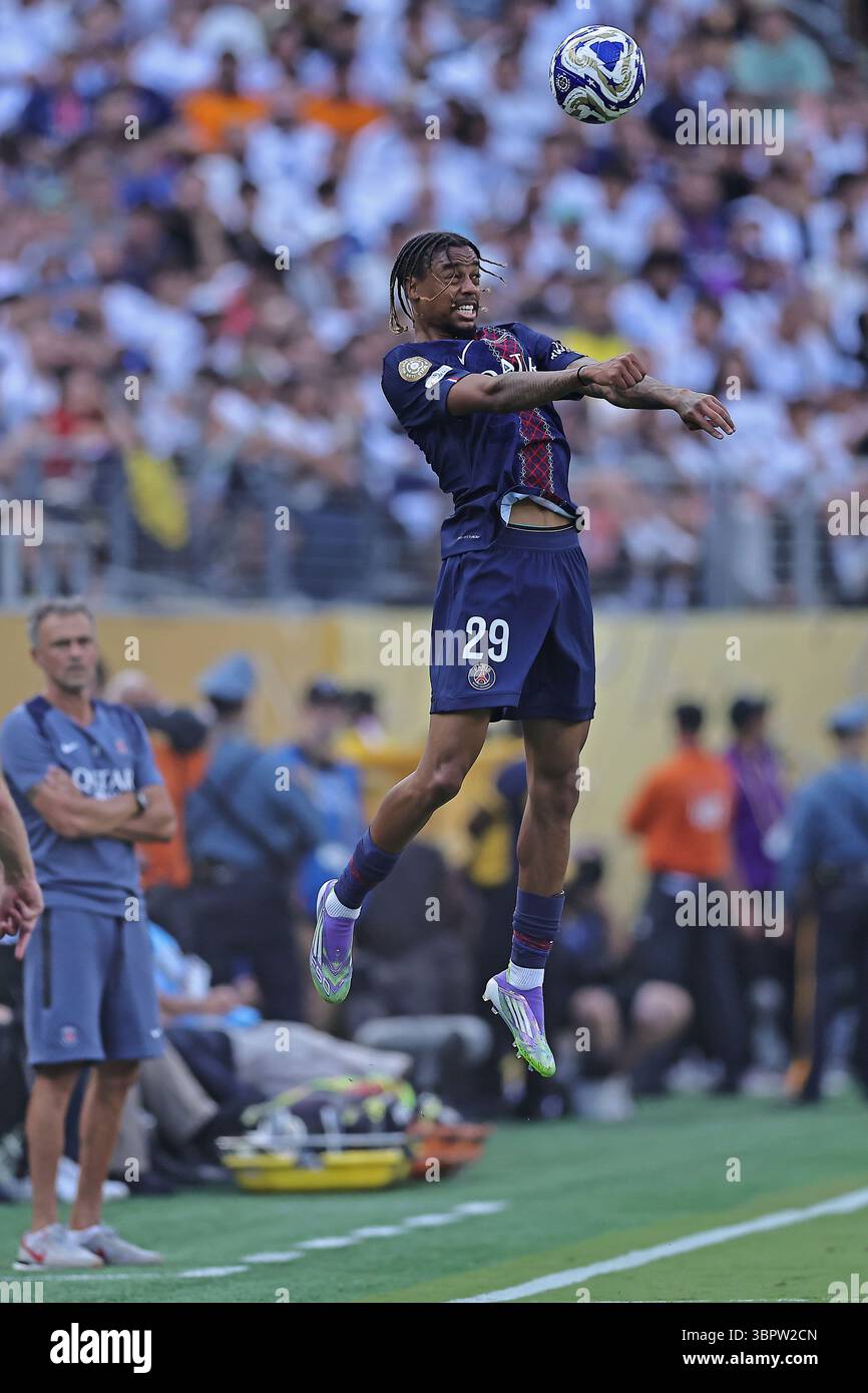 East Rutherford, Usa. Juli 2025. Bradley Barcola von PSG während des Spiels zwischen PSG und Real Madrid C.F. für das Halbfinale der FIFA Club-Weltmeisterschaft 2025 im MetLife Stadium in East Rutherford, USA, am 9. Juli 2025. Foto: Heuler Andrey/DiaEsportivo/Alamy Live News Credit: DiaEsportivo/Alamy Live News Stockfoto
