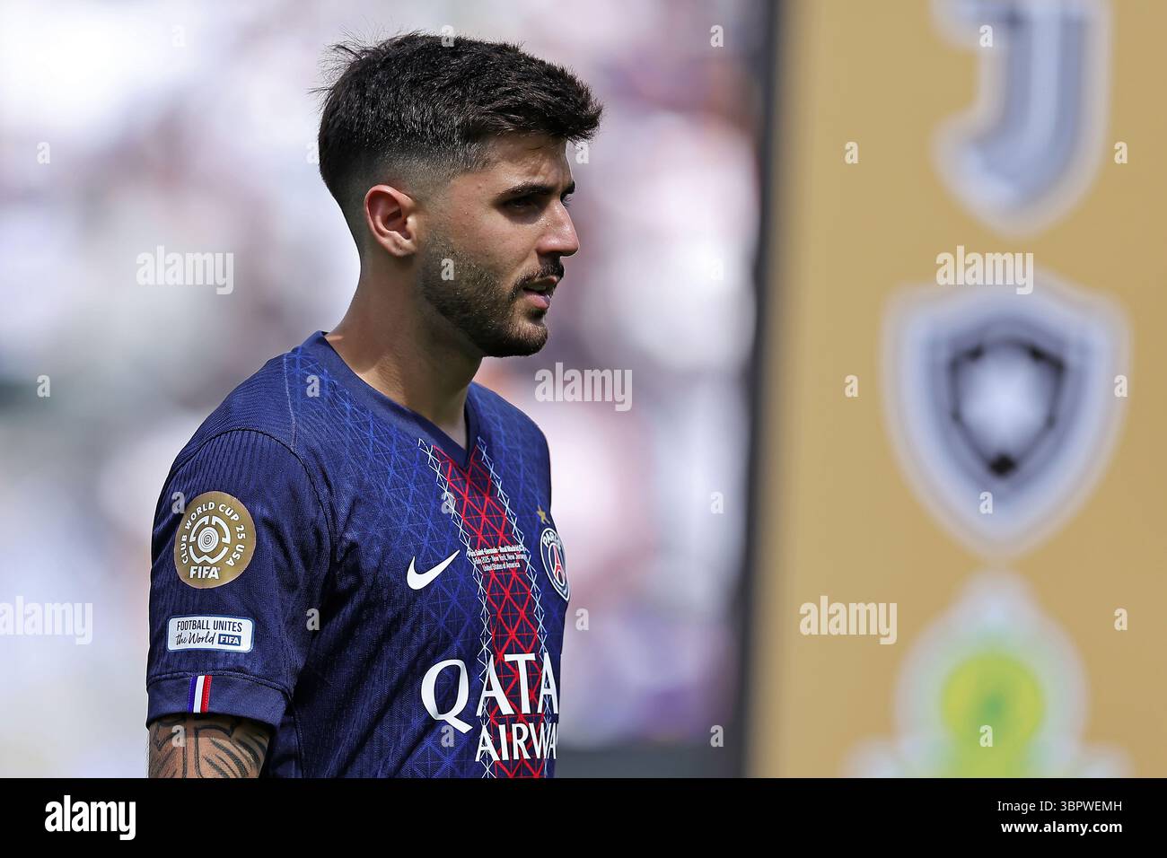 East Rutherford, Usa. Juli 2025. Lucas Beraldo von PSG war vor dem Spiel zwischen PSG und Real Madrid C.F. für das Halbfinale der FIFA Club-Weltmeisterschaft 2025 im MetLife Stadium in East Rutherford, USA, am 9. Juli 2025. Foto: Heuler Andrey/DiaEsportivo/Alamy Live News Credit: DiaEsportivo/Alamy Live News Stockfoto