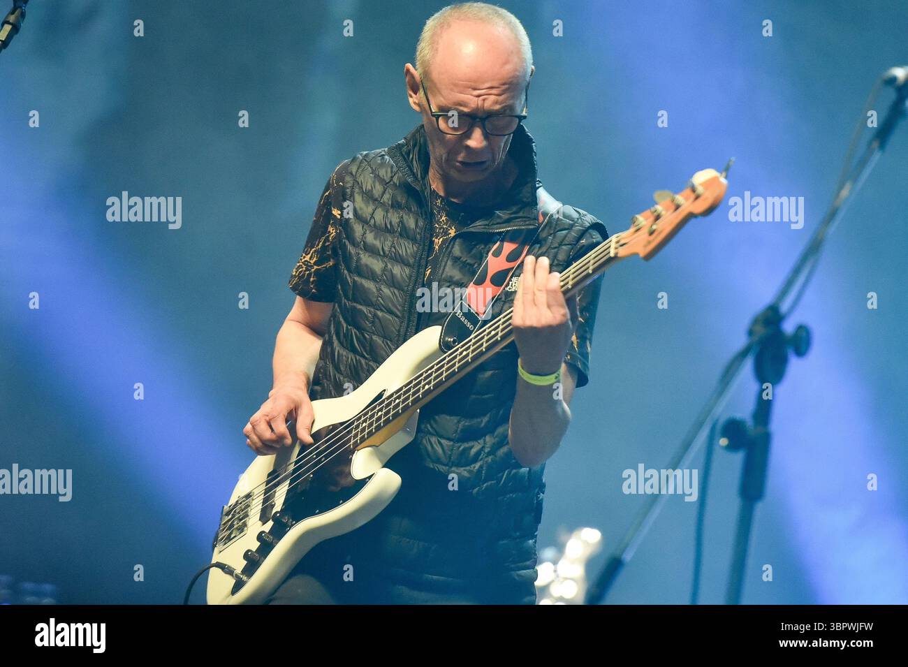 Sao Paulo, Brasilien. Juli 2025. SP - SAO PAULO - 07/09/2025 - IN SAO PAULO FEIERT TUTTI FRUTTI 50 JAHRE RITA LEE's FORBIDDEN FRUIT - Lee Marcucci während eines Auftritts der Band Tutti Frutti. Die Show feiert 50 Jahre seit der Veröffentlichung von Rita Lees Album Forbidden Fruit mit besonderen Gästen in der Tokio Marine Hall in Sao Paulo. (Foto: Jota Erre/AGIF/SIPA USA) Credit: SIPA USA/Alamy Live News Stockfoto