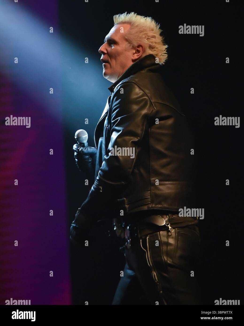 Sao Paulo, Brasilien. Juli 2025. SP - SAO PAULO - 07/09/2025 - SAO PAULO, TUTTI FRUTTI FEIERT 50 JAHRE RITA LEES FORBIDDEN FRUIT - Supla während des Auftritts der Band Tutti Frutti. Die Show feiert 50 Jahre seit der Veröffentlichung von Rita Lees Album Fruto Proibido mit besonderen Gästen in der Tokio Marine Hall in Sao Paulo. (Foto: Jota Erre/AGIF/SIPA USA) Credit: SIPA USA/Alamy Live News Stockfoto