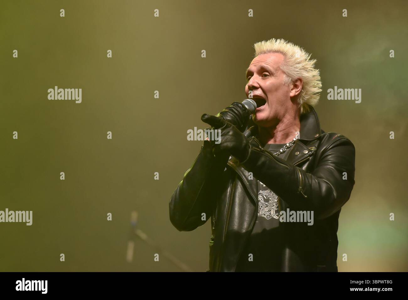 Sao Paulo, Brasilien. Juli 2025. SP - SAO PAULO - 07/09/2025 - SAO PAULO, TUTTI FRUTTI FEIERT 50 JAHRE RITA LEES FORBIDDEN FRUIT - Supla während des Auftritts der Band Tutti Frutti. Die Show feiert 50 Jahre seit der Veröffentlichung von Rita Lees Album Fruto Proibido mit besonderen Gästen in der Tokio Marine Hall in Sao Paulo. (Foto: Jota Erre/AGIF/SIPA USA) Credit: SIPA USA/Alamy Live News Stockfoto