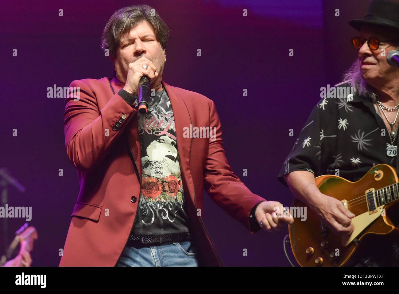 Sao Paulo, Brasilien. Juli 2025. SP - SAO PAULO - 07/09/2025 - SAO PAULO, TUTTI FRUTTI FEIERT 50 JAHRE RITA LEE's FORBIDDEN FRUIT - Paulo Ricardo während eines Auftritts der Band Tutti Frutti. Die Show feiert 50 Jahre seit der Veröffentlichung von Rita Lees Album Fruto Proibido mit besonderen Gästen in der Tokio Marine Hall in Sao Paulo. (Foto: Jota Erre/AGIF/SIPA USA) Credit: SIPA USA/Alamy Live News Stockfoto