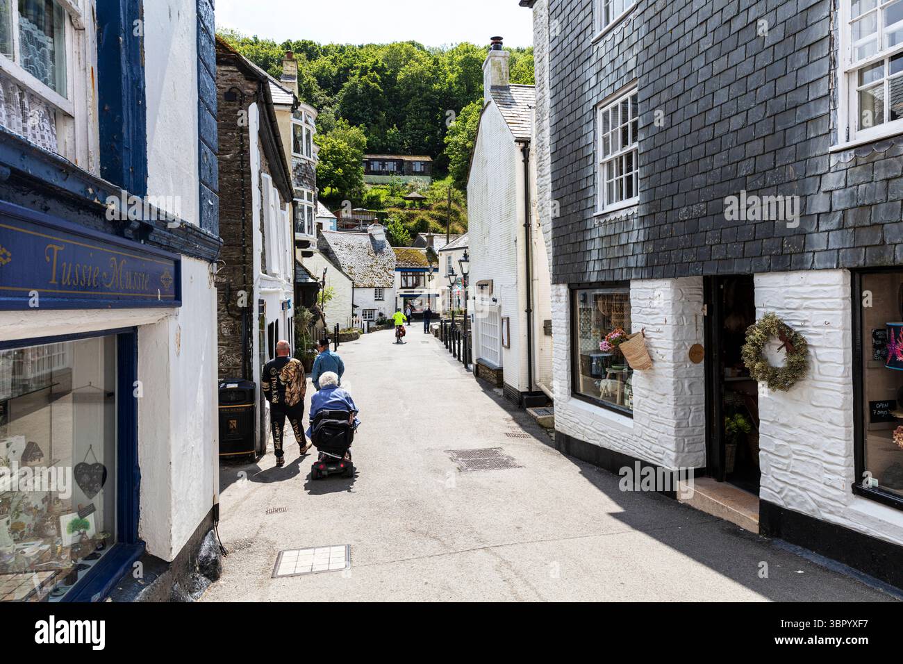 Polperro Village, Polperro, Cornwall, Großbritannien, England, Cornish, Dorf, Dörfer, Zentrum, Häuser, Straße, Straße, schmal, malerisch, Polperro UK, Polperro Stockfoto