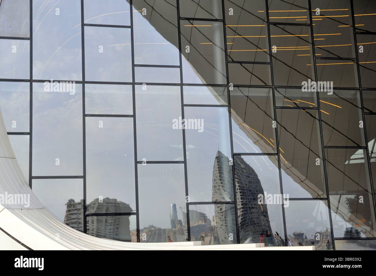 Aserbaidschan. Baku. Das Heydar Aliyev Cultural Center Stockfoto