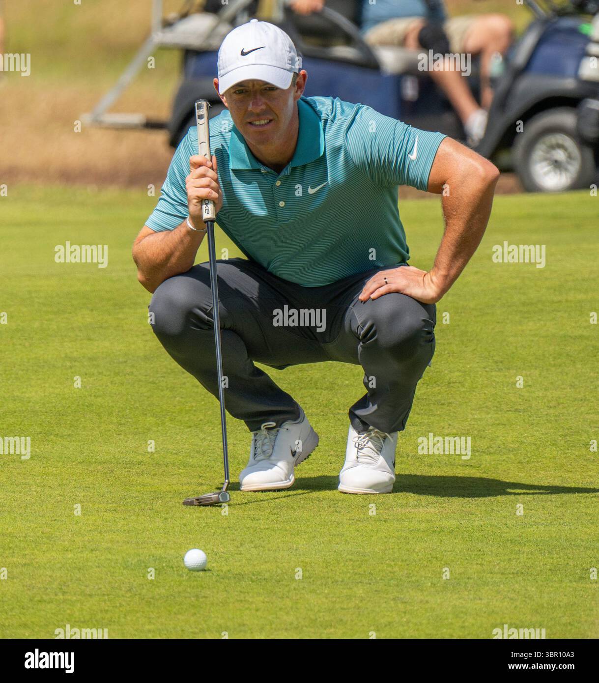 Renaissance Club, in der Nähe von Gullane, East Lothian, Großbritannien. Juli 2025. DP Tour Genesis Scottish Open Golf champs Tag 1 mit Fan-Liebling Rory McIlroy stellte sich heute Nachmittag das erste Loch vor, auf dem er ein Bogey erzielte. PIC Credit: phil wilkinson/Alamy Live News Stockfoto