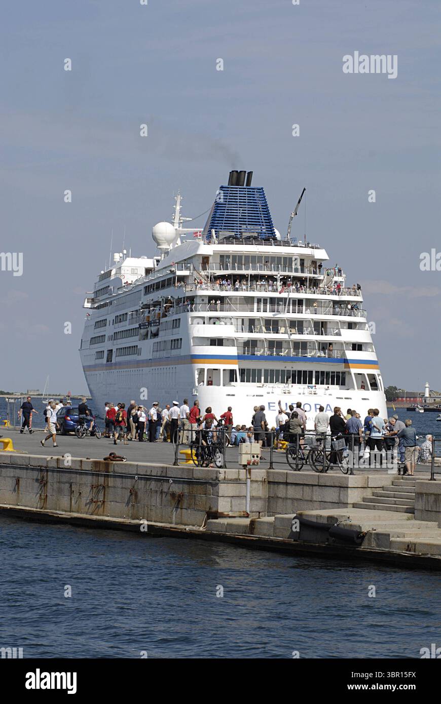 DÄNEMARK / KOPENHAGEN . Kreuzschiff Europa Nassau fährt ab Kopenhagen Habor 10. August 2010 FOTO: FRANCIS JOSEPH DEAN / DEAN PICTURES Stockfoto