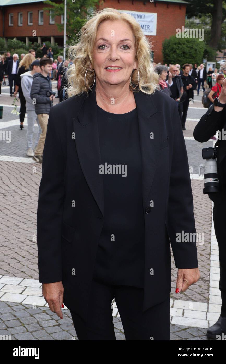 Gedenkfeier für Carlo von Tiedemann in Hamburg Bettina Tietjen, Gedenkfeier Carlo von Tiedemann, St. Michaelis Kirche Hamburg, 10.07.2025 *** Gedenkgottesdienst für Carlo von Tiedemann in Hamburg Bettina Tietjen, Gedenkgottesdienst für Carlo von Tiedemann, St. Michaelis Kirche Hamburg, 10 07 2025 Copyright: XEventpressxBecherx Stockfoto