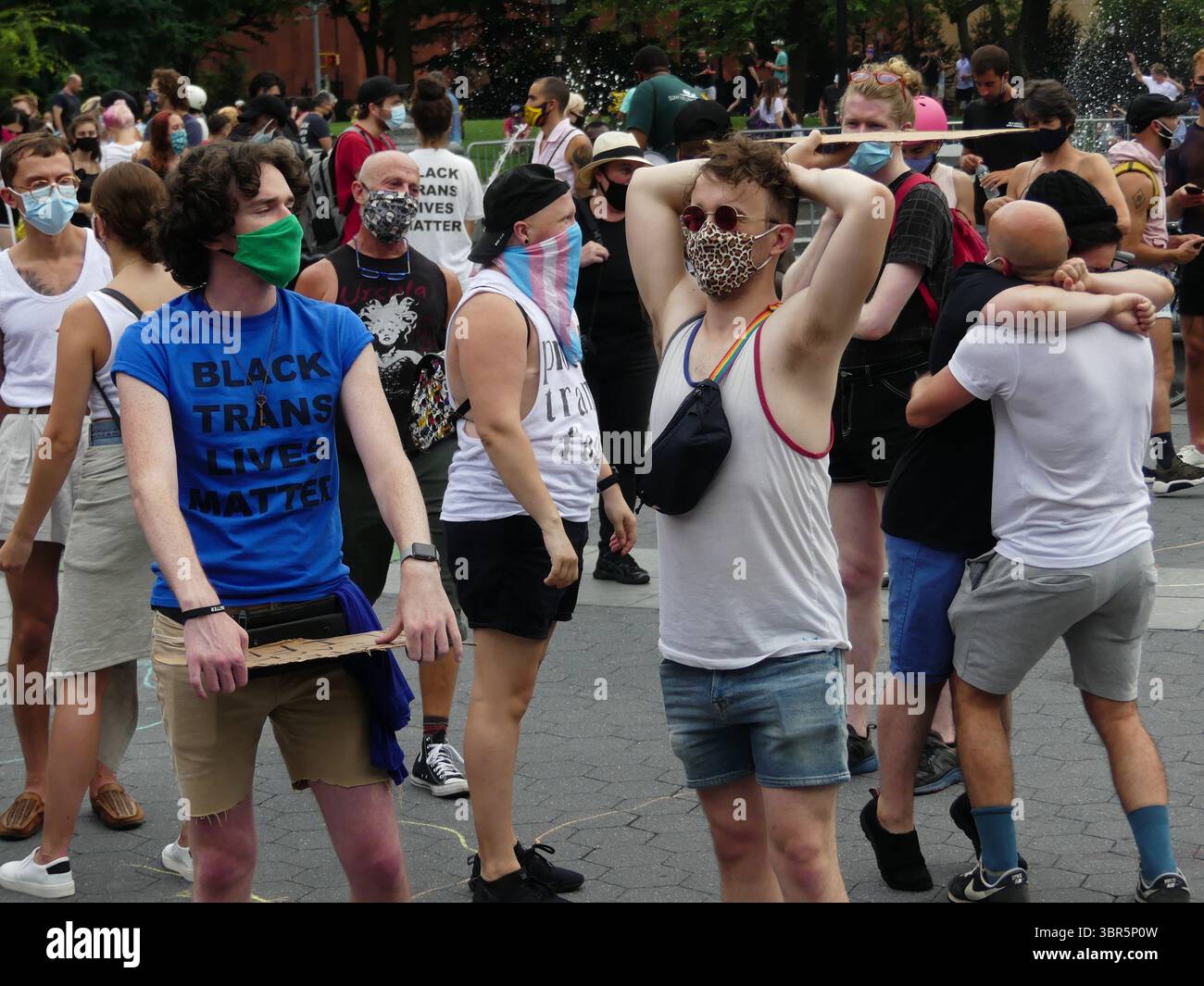 24. Juli 2020, New York, New York, USA: Präsident Donald Trump wird Obdachlosen nur Geschlechtern erlauben, Transgender-Menschen an Orten zu verbieten, die ihrer Geschlechtsidentität entsprechen, was Transgender-Rechte einschränkt, trotz eines Urteils des Obersten Gerichtshofs, das der Transgemeinschaft Bürgerrechte gewährt. Befürworter von Transgender-Rechten sagen, dass dies Transgender-Männer, die sich selbst als Frauen betrachten, zwingen wird, in männliche Unterkünfte zu gehen, wo sie angegriffen werden könnten. Foto von John M. Mantel, 24. Juli 2020, New York (Credit Image: © John Marshall Mantel/ZUMA Wire) Stockfoto