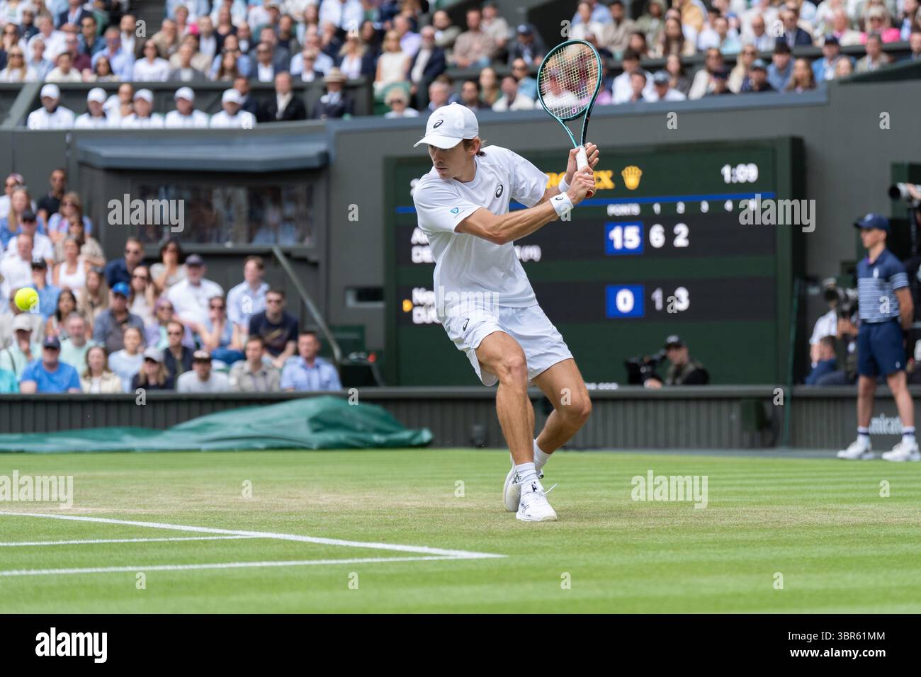 LONDON, ENGLAND - 7. JULI: Alex de Minaur aus Australien während des Wimbledon 2025 im All England Lawn Tennis & Croquet Club am 7. Juli 2025 in London. (Foto: Marleen Fouchier/Orange Pictures) Stockfoto