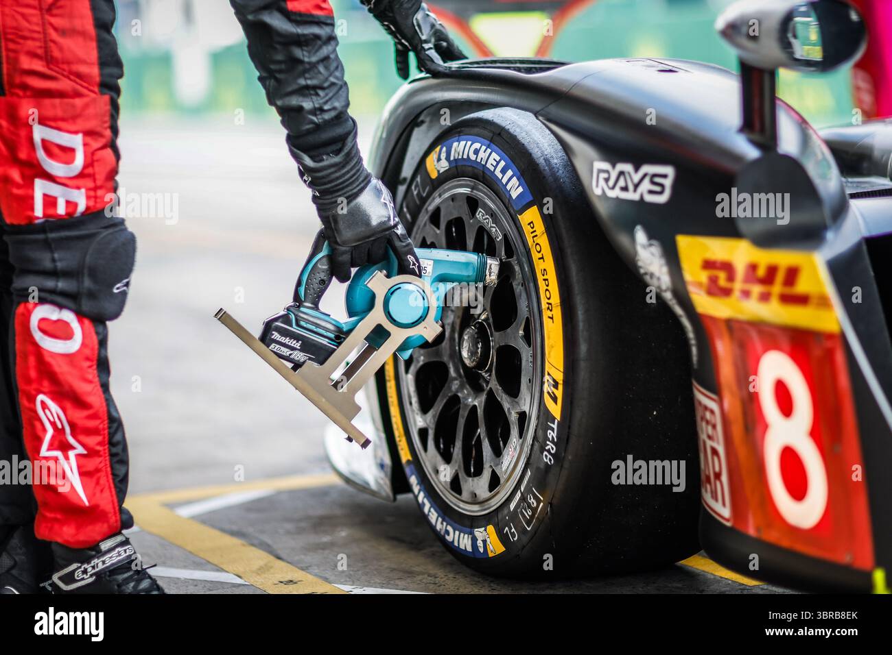 michelin, Reifen, pneu, Toyota GR010 Hybrid, während der Rolex 6 Hours of Sao Paulo 2025, 5. Runde der FIA Langstrecken-Weltmeisterschaft 2025, vom 11. Bis 13. Juli 2025 auf dem Interlagos Circuit in Sao Paulo, Brasilien Stockfoto