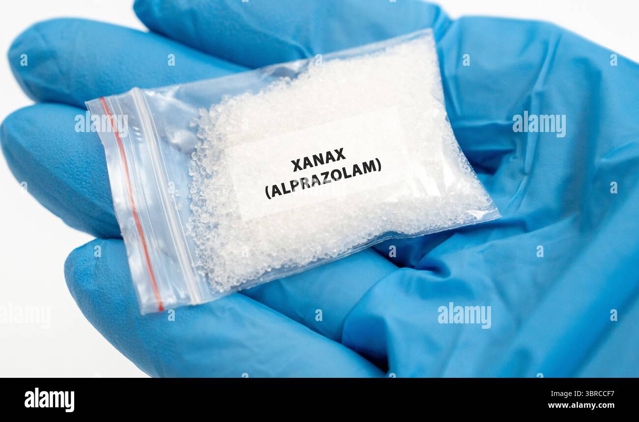 Xanax. Benzodiazepin zur Behandlung von Angststörungen, häufig wegen seiner beruhigenden Wirkung missbraucht. Stockfoto