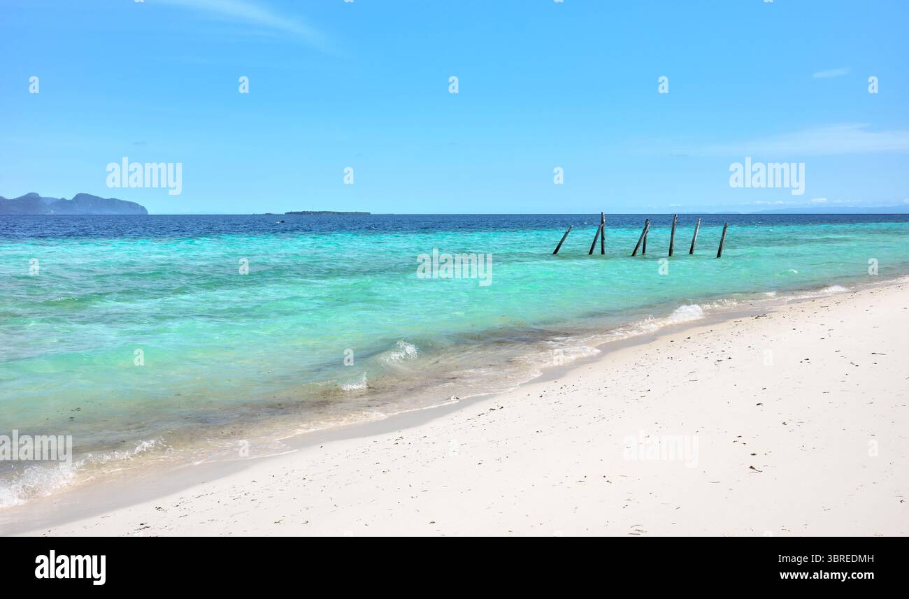 Timba Timba Insel an einem sonnigen Tag, Semporna Bezirk, Borneo, Malaysia. Stockfoto Timba Timba Insel an einem sonnigen Tag, Semporna Bezirk, Borneo, Malaysia. Stockfoto