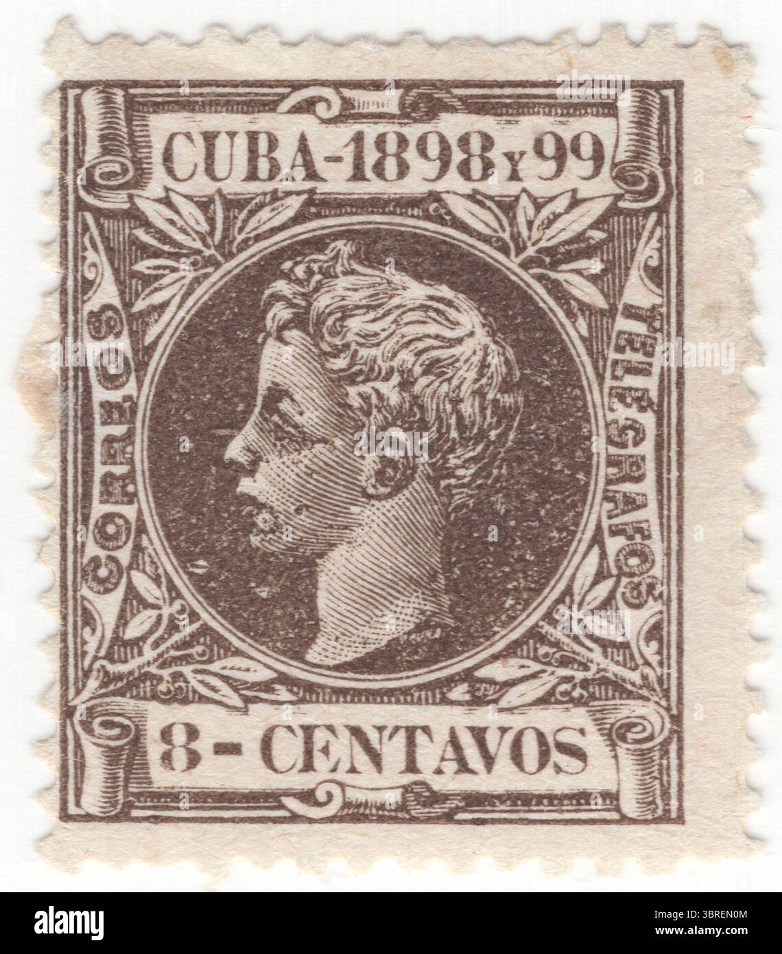 KUBA - 1898: 8 Centavo-graubraune Briefmarke mit Porträt von König Alfonso XIII., auch bekannt als El Africano oder Afrikaner für seine afrikanistischen Ansichten. Er war König von Spanien von 1886 bis zum 14. April 1931, als die zweite spanische Republik ausgerufen wurde. Bei der Geburt wurde er Monarch, da sein Vater Alfonso XII. Im vergangenen Jahr gestorben war. Seine Mutter Maria Christina von Österreich war Regentin, bis er 1902 die volle Macht übernahm. Für seine Bemühungen beim Europäischen Kriegsministerium während des Ersten Weltkriegs erhielt er 1917 eine Nominierung für den Friedensnobelpreis Stockfoto