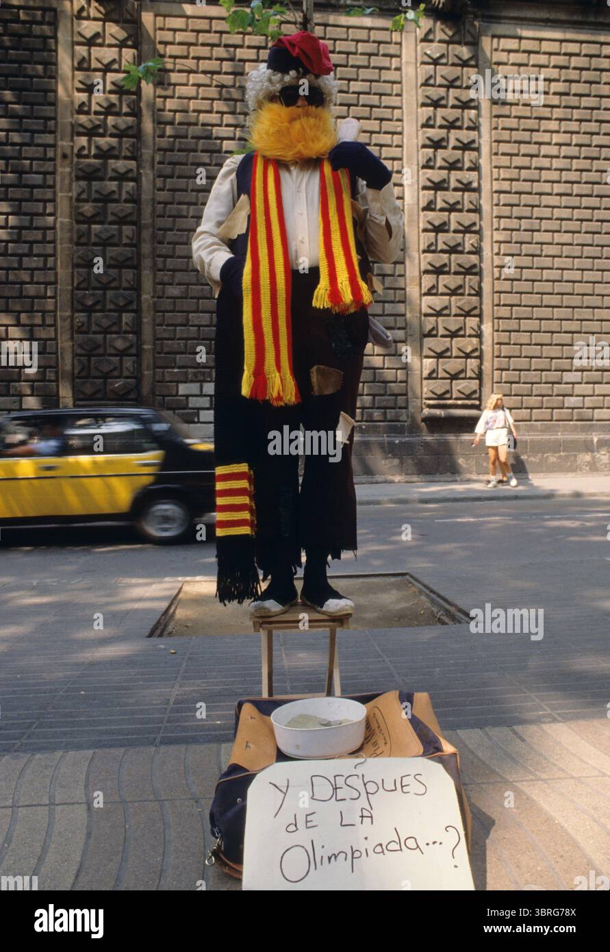 spanien barcelona ramblas Street Artist steht für katalonien katalonien Stockfoto