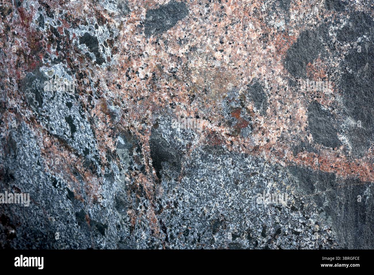 Naturstein zeigt einzigartige Muster und Farben, die die Schönheit der Erde hervorheben. Stockfoto