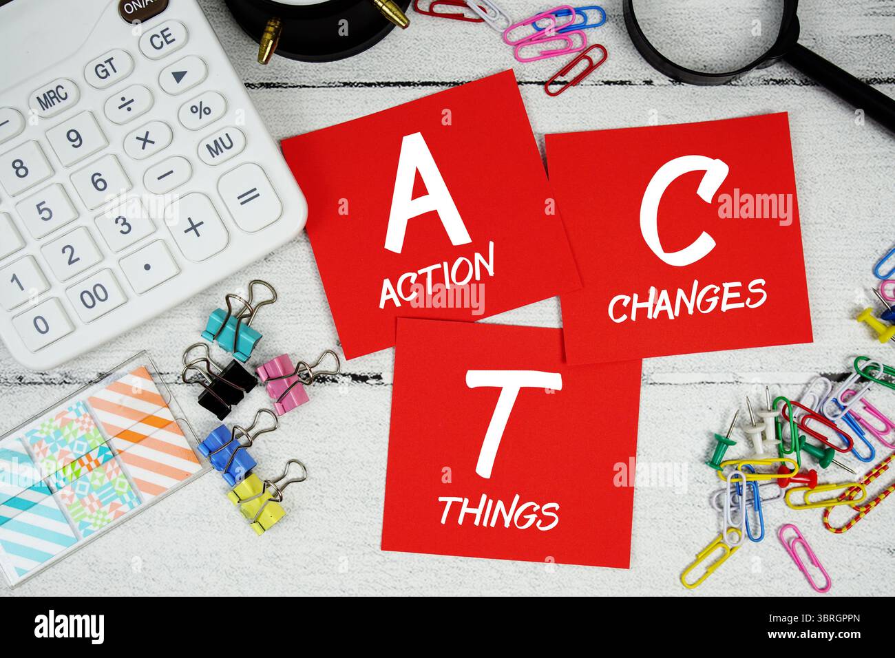 ACT Abkürzung für „Action Changes Things“ (Aktion ändert Dinge) Textsatz für das Geschäfts- und Finanzkonzept Stockfoto