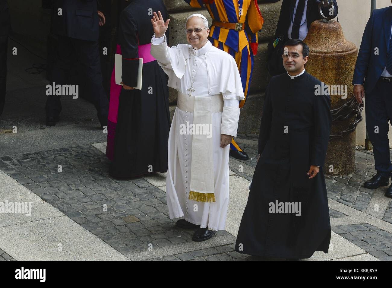 Castel Gandolfo, Rom, 13. Juli 2025: Messe und Angelus von Papst Leo XIV. In seiner Sommerresidenz in Castel Gandolfo. Stockfoto