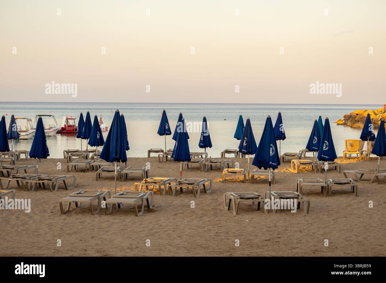 Eine Aufnahme des Pernera Strandes in Protaras Stockfoto