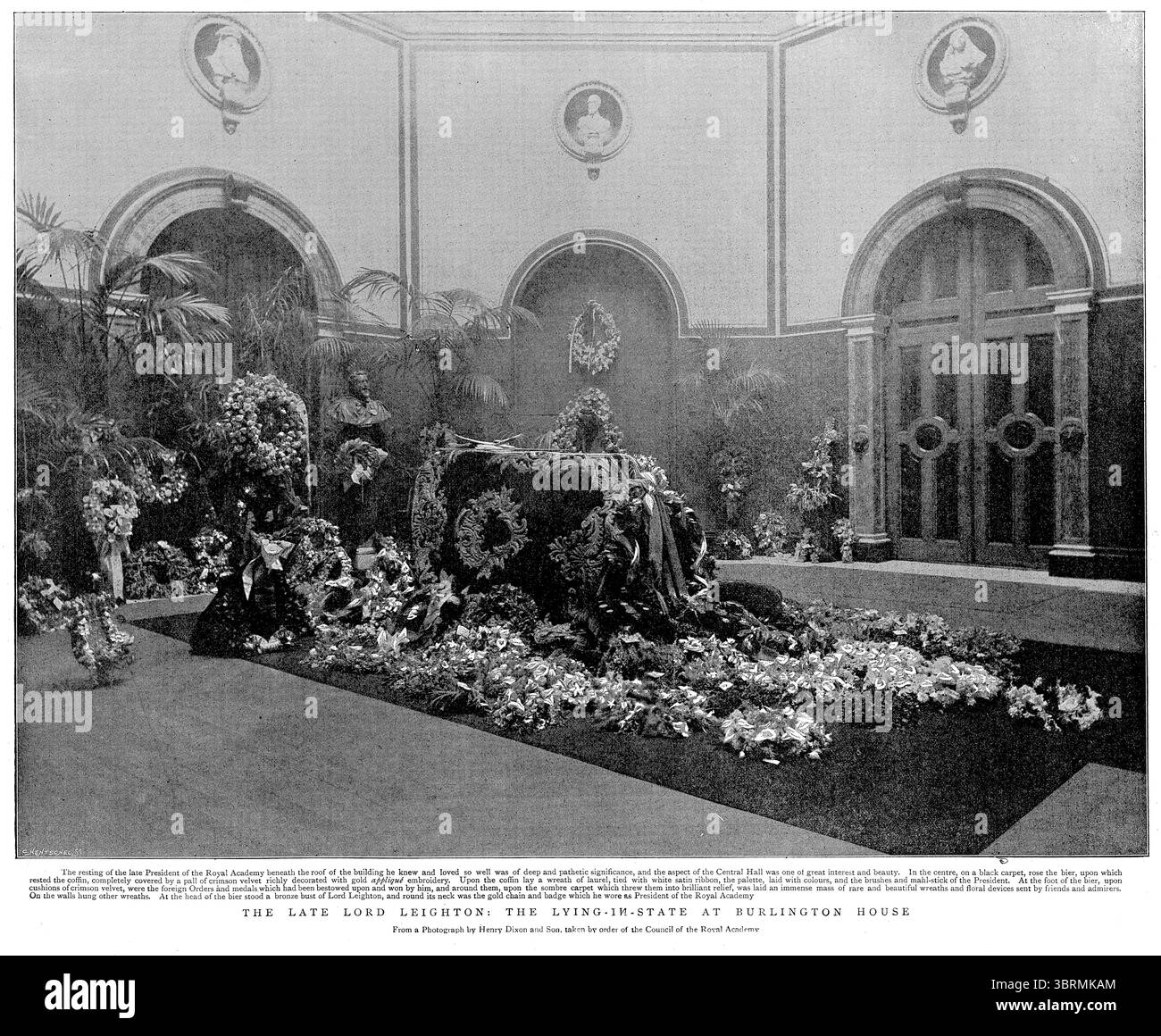 Gravur des Künstlers Frederic Leighton, der 1896 im Burlington House liegt. 1. Baron Leighton, bekannt als Sir Frederic Leighton zwischen 1878 und 1896, war ein britischer viktorianischer Maler, Zeichner und Bildhauer. Seine Werke bildeten historische, biblische und klassische Themen in einem akademischen Stil. Stockfoto