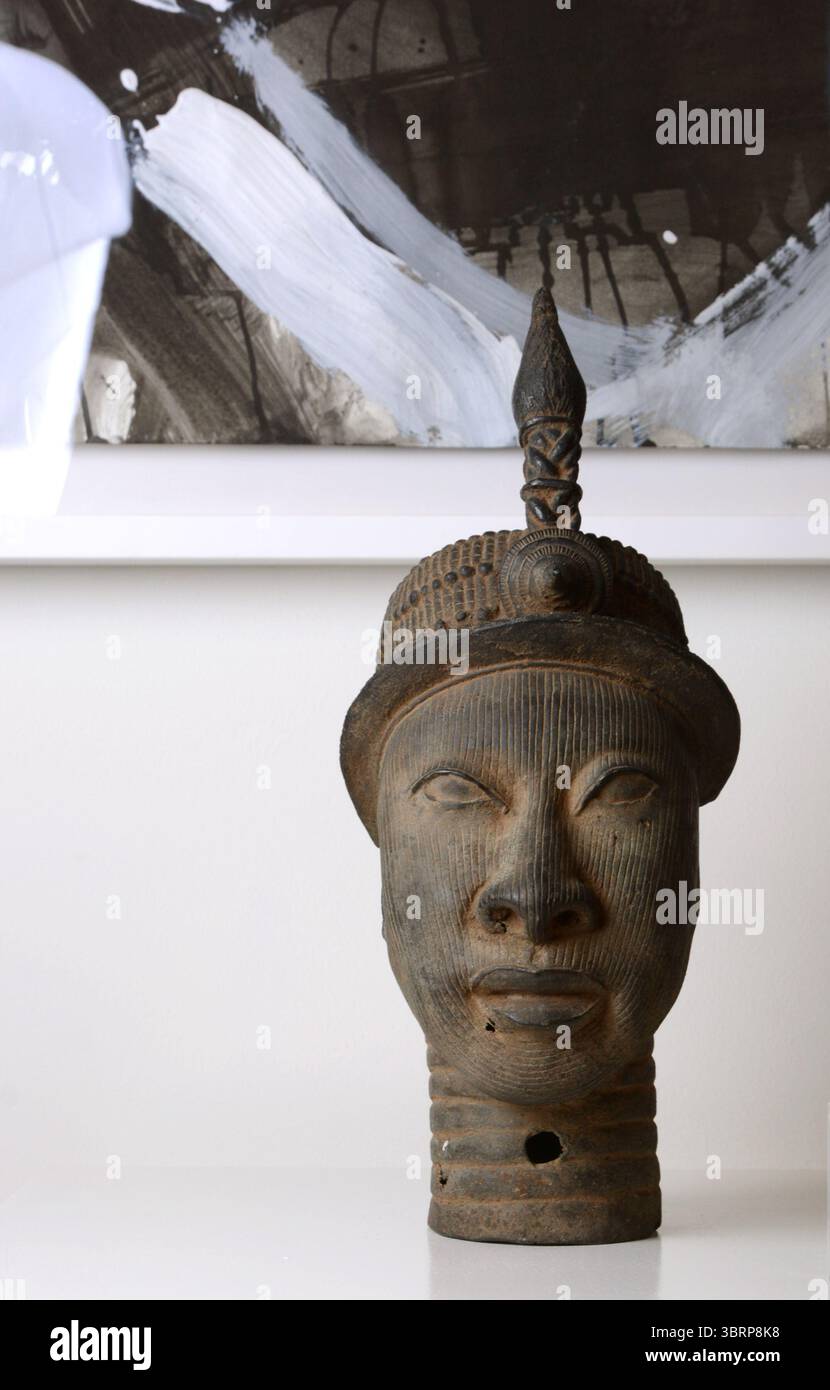 Afrikanische Stammeskunst Ife Bronze Kopf einer Königin Stockfoto