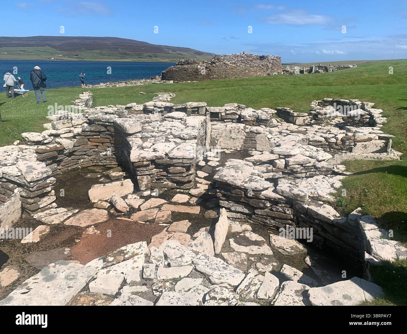 Der Broch of Gurness Scotland Orkneys Sand altes Dorf Eisenzeit Menschen historische Geschichte Gebäude Gebäude versteckte Landschaft Küste Meer - Smartphone-aufgenommenes Stockfoto