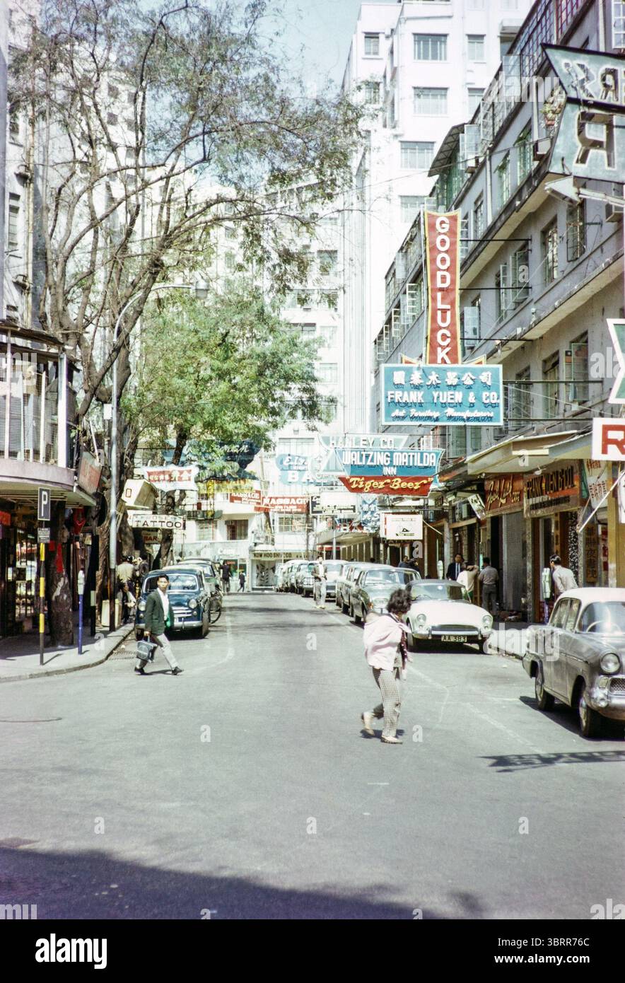 Waltzing Matilda Inn und Geschäfte in Cornwall Avenue, Tsim Sha Tsui, Hong Kong, Asia 1964 Stockfoto