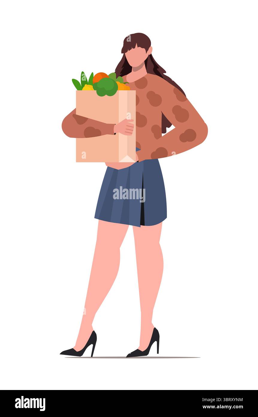 Frau, die ein Papierpaket voller Gemüse, Grünzeug, Lebensmittel hält. Junge Frau, die grünes Leben und gesunde Ernährung umgeht. Vektorabbildung nicht A Stockfoto