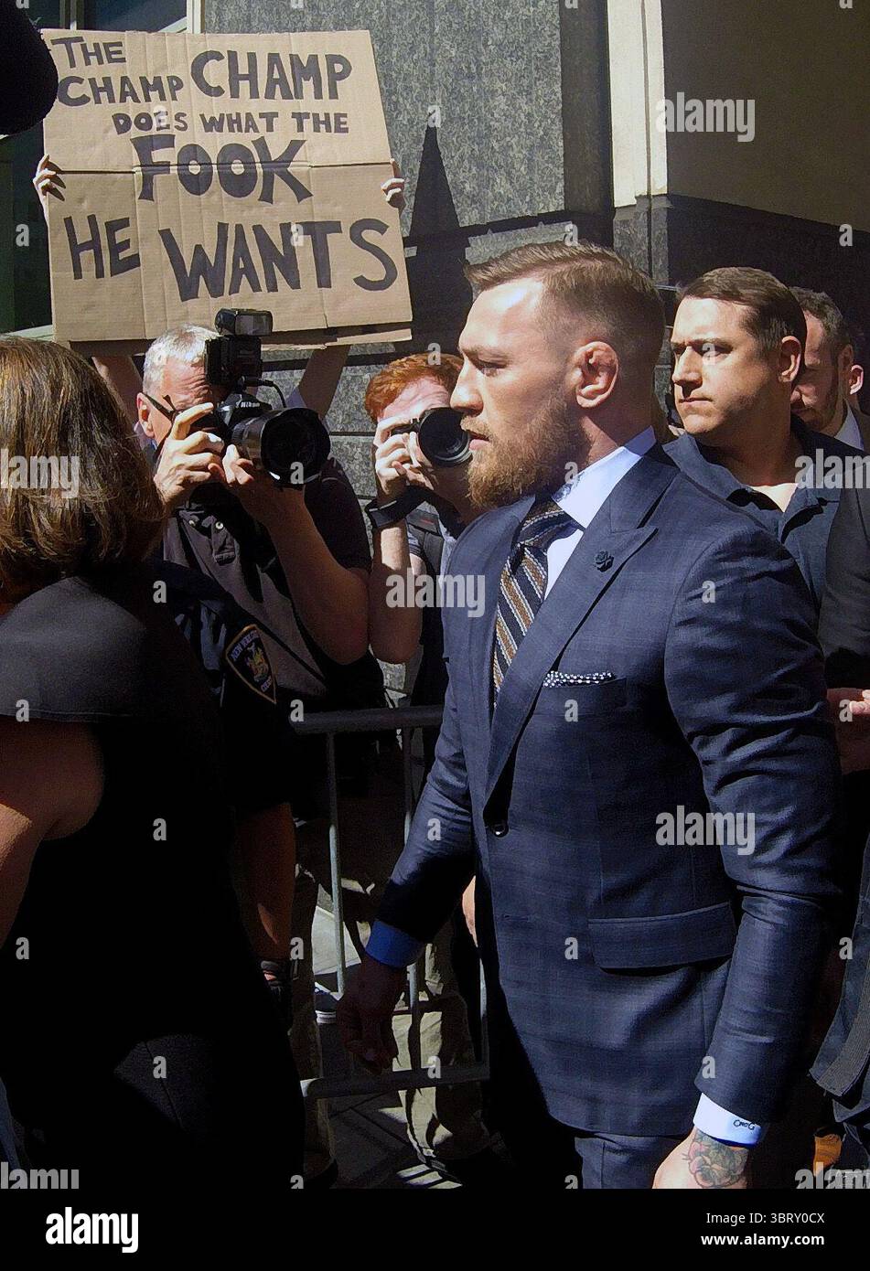 6. Juni 2018: New York, New York, Vereinigte Staaten - MMA-Kampfflugzeug Conor McGregor erschien vor einem Gericht in Brooklyn, um Anklage zu beantworten, nachdem er einen Bruch im Barclays Center verursacht hatte, wo er im April einen Handwagen auf einen UFC-Bus warf. Am 14. Juni 2018 in New York City (Credit Image: © Charles Leonard/Ace Pictures via ZUMA Press) Stockfoto