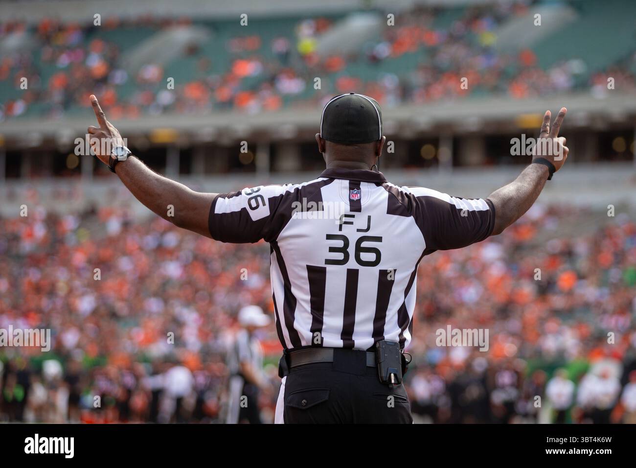 15. September 2019: Field Juror Anthony Jeffries (36) während der NFL Football Action zwischen den San Francisco 49ers und den Cincinnati Bengals im Paul Brown Stadium am 15. September 2019 in Cincinnati, OH. Adam Lacy/CSM(Credit Image: &Copy; Adam Lacy/CSM via ZUMA Wire) Stockfoto