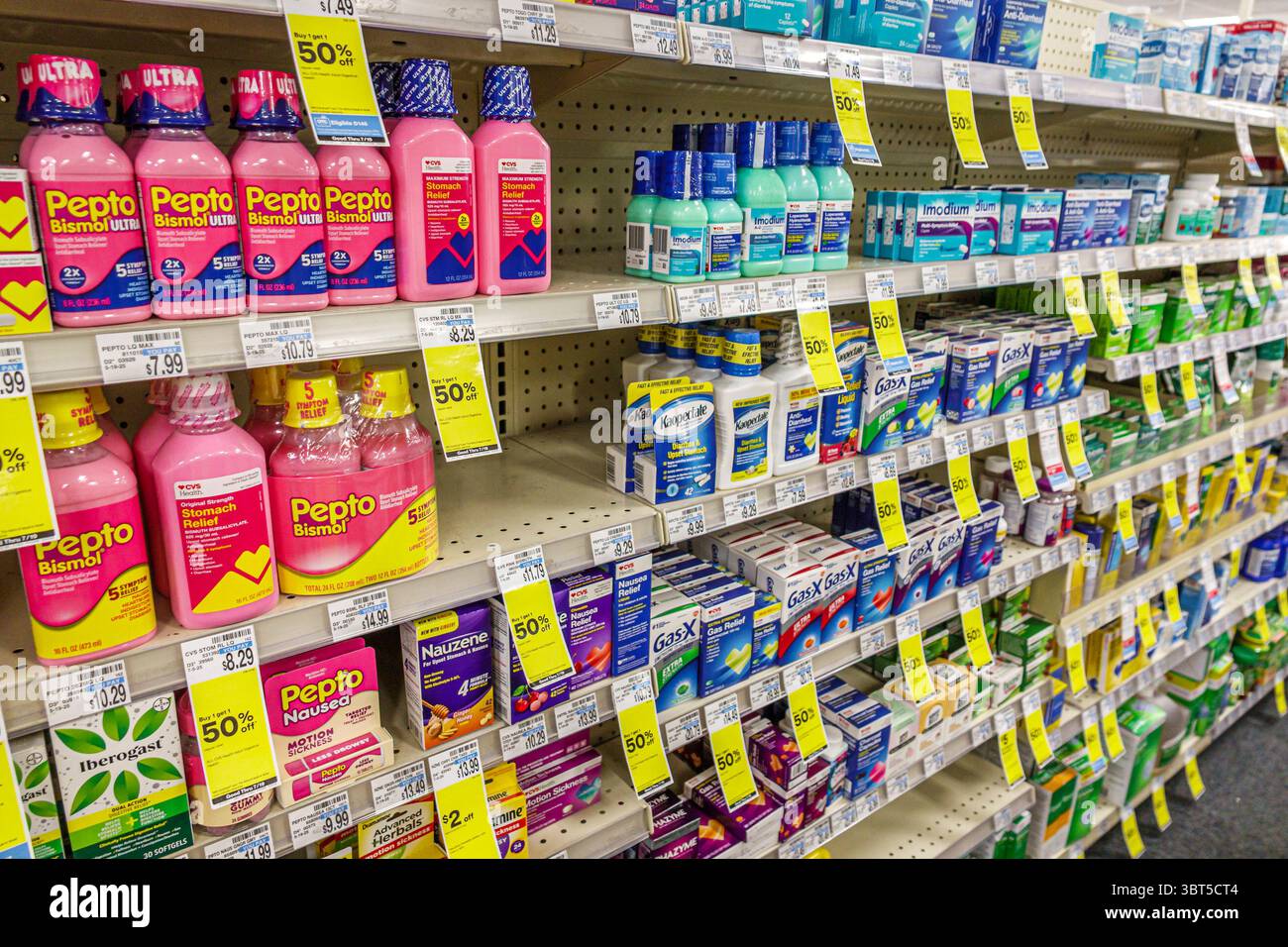 Miami Beach Florida, North Beach, CVS Apotheke Drogerie, innen innen, Display Verkauf Regale, Verdauungsentlastung Medikamente, Pepto Bismol CVS Gesundheit Imodiu Stockfoto